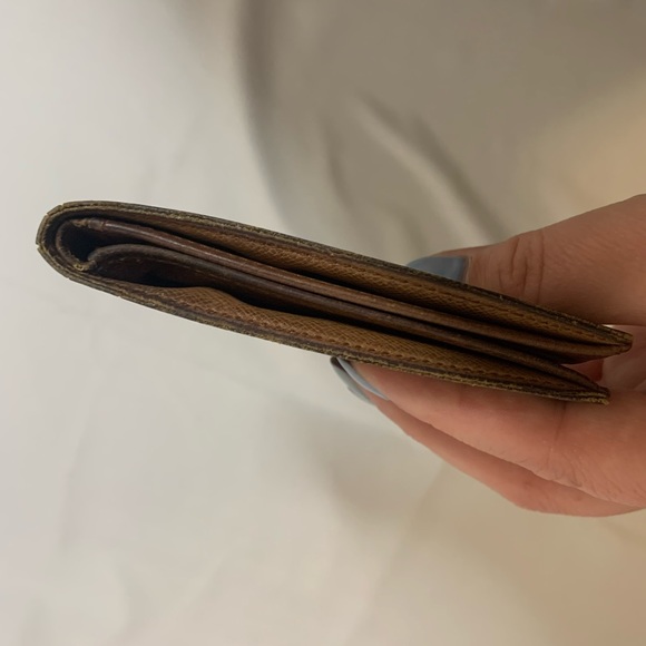 S O L D Louis Vuitton Bifold Monogram Wallet - Picture 13 of 17